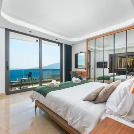 Villa 5 Bedroom - 2041 *
